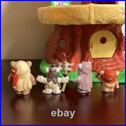 1984 Star Wars EWOKS Preschool Tree House Family Hut with 4 Figurines Playset