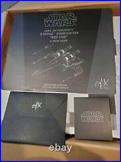 EFx LUKE SKYWALKER'S X-WING Studio Scale signed by Mark Hamill Star Wars