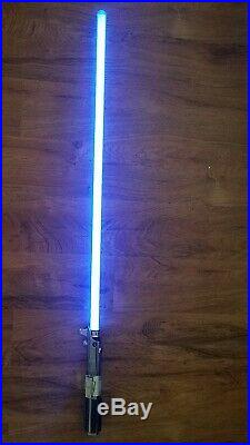Hasbro Signature Series Anakin Skywalker Force FX Lightsaber Removable Blade