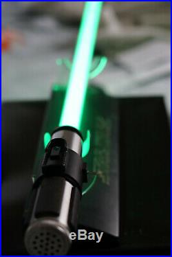 RARE 2007 Master Replicas Force FX Yoda Light saber collectable Wth original box