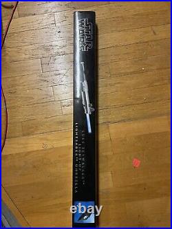 STAR WARS Disney Parks LUKE SKYWALKER LIGHT UP LIGHTSABER UMBRELLA New RARE