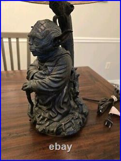STAR WARS Jedi Master Yoda Masterpiece Tabletop Lamp Ltd Ed. Read