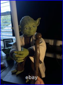 STAR WARS Legendary interactive Jedi Master Yoda, Collector Box Edition