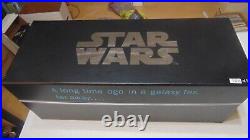 Star Wars Gift Set1033/5000 Medal of Yavin Boba Fett's Gauntlet Darth Vader Pin
