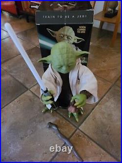 Star Wars Legendary Jedi Master Yoda Collector Box Edition