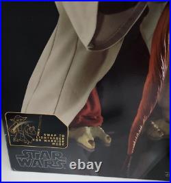 Star Wars Legendary Jedi Master Yoda Collector Box Edition