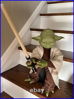 Star Wars Legendary Jedi Master Yoda Collector Edition. Voice Activated