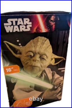 Star Wars Legendary Yoda Interactive Toy with Light Saber Star Wars Legendary Yoda Interactive Toy with Light Saber