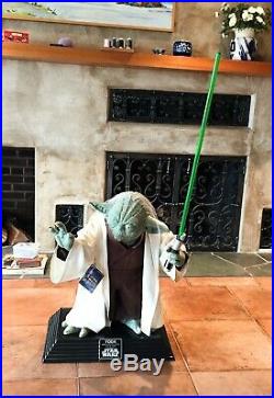 Star Wars Limited Edition Yoda Prop Replica