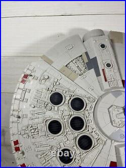 Star Wars Millennium Falcon Hasbro Europe C-2604A Plastic Ship Display 28