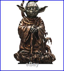 Yoda Star Wars Collectible Lamp Sculpture Do or Do Not There is no Try shade